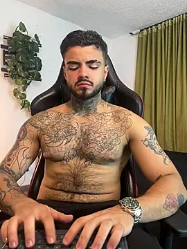 Benjii Carter1 online show from June 24, 1:04 am