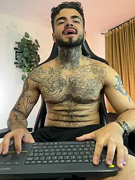 Benjii Carter1 online show from July 2, 3:56 am