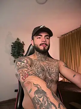 Benjii Carter1 online show from July 13, 1:08 am
