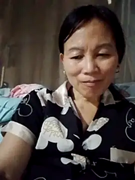 Snapshot of Kiss_love2 chatting on June 5, 2:51 am Kiss love2 online show from June 5, 2:51 am