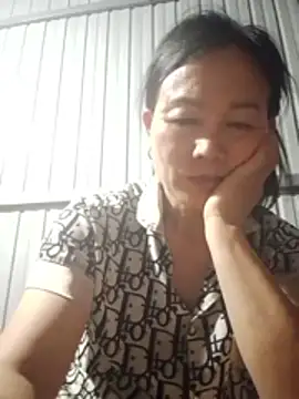 Snapshot of Kiss_love2 chatting on June 7, 9:35 am Kiss love2 online show from June 7, 9:35 am