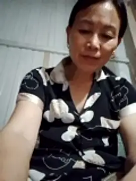 Snapshot of Kiss_love2 chatting on June 8, 1:33 pm Kiss love2 online show from June 8, 1:33 pm