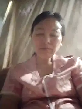 Snapshot of Kiss_love2 chatting on June 11, 12:32 am Kiss love2 online show from June 11, 12:32 am