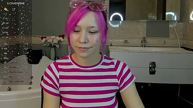 Snapshot of EmilyTrase chatting on March 25, 1:33 am EmilyTrase online show from March 25, 1:33 am