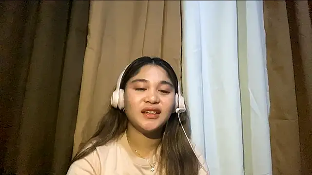 LeeanneBakeley online show from February 14, 12:46 pm