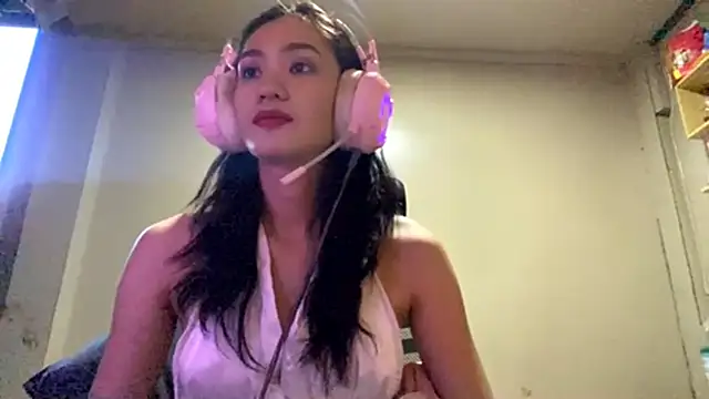 GenevaNicarry online show from February 14, 12:07 am