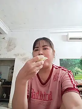 Kee-kimlee online show from May 30, 1:08 pm