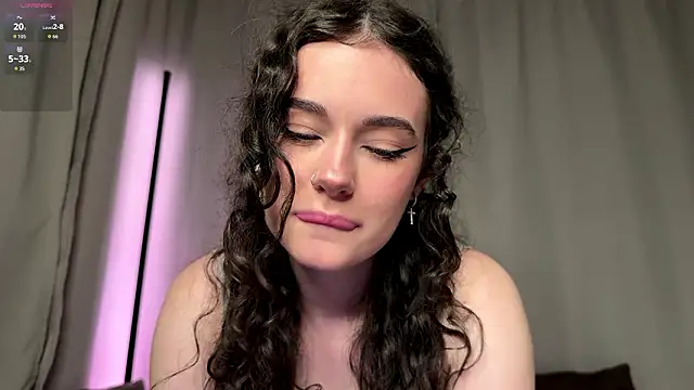 Snapshot of Moonfaairy chatting on March 26, 7:19 pm Moonfaairy online show from March 26, 7:19 pm