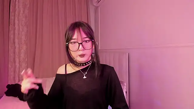 Snapshot of ariyastar chatting on April 8, 2:17 pm ariyastar online show from April 8, 2:17 pm