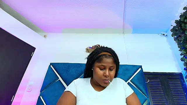 AlexaRousse4u online show from May 11, 10:18 pm