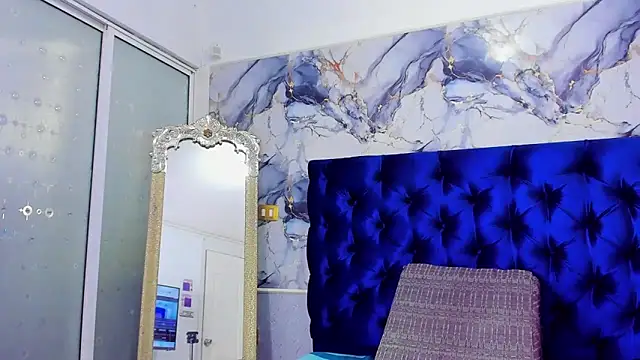 Snapshot of EBONY_SWEEET_ chatting on March 7, 3:36 am EBONY SWEEET online show from March 7, 3:36 am