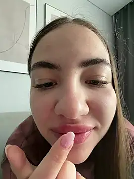  Patricia P online show from May 19, 4:08 am