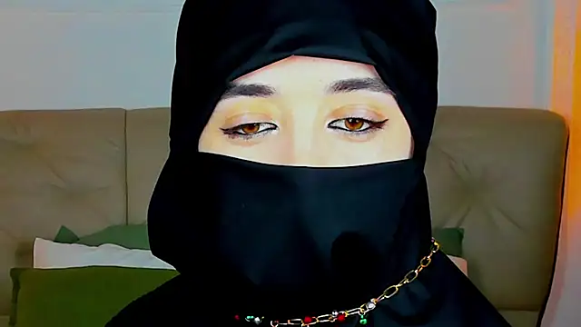 Yasmin e online show from February 9, 6:12 pm