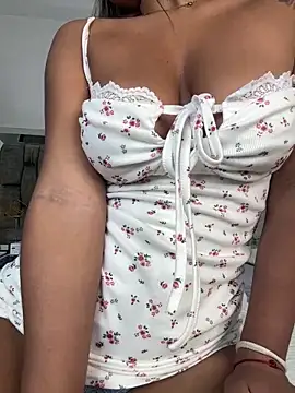 amara wet04 online show from June 2, 5:20 am