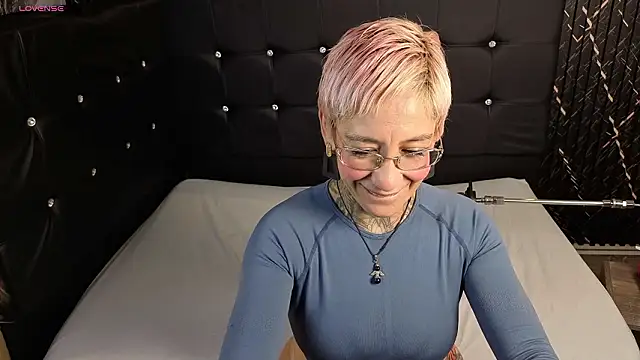 Snapshot of Everlyn_sexx chatting on March 18, 1:14 pm Everlyn sexx online show from March 18, 1:14 pm