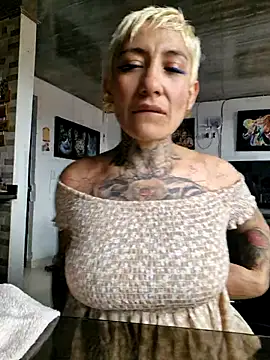 Snapshot of Everlyn_sexx chatting on July 14, 8:58 pm Everlyn sexx online show from July 14, 8:58 pm