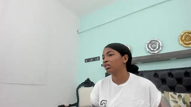 Snapshot of Sexy_ebony_1 chatting on March 1, 11:45 am Sexy ebony 1 online show from March 1, 11:45 am