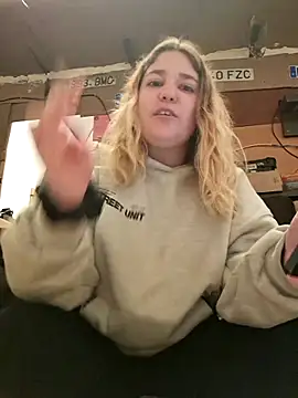 Snapshot of Dulcexpecado chatting on March 12, 2:56 pm Dulcexpecado online show from March 12, 2:56 pm