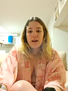 Snapshot of Dulcexpecado chatting on March 26, 9:53 pm Dulcexpecado online show from March 26, 9:53 pm