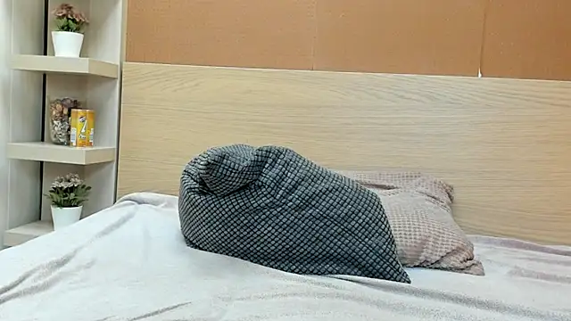 PinkyTwerkyX online show from February 4, 3:40 pm