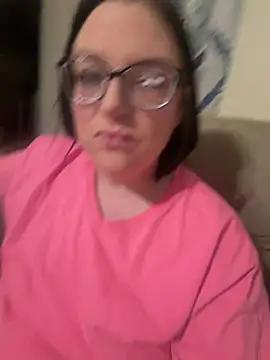FreaksOffALeash3261 online show from May 16, 3:36 am