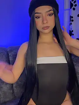 LARIISSAEVANS online show from July 8, 3:55 am
