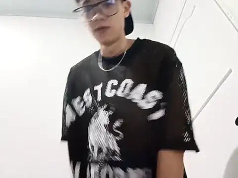 Snapshot of Santi_Princex chatting on February 11, 11:21 pm Santi Princex online show from February 11, 11:21 pm