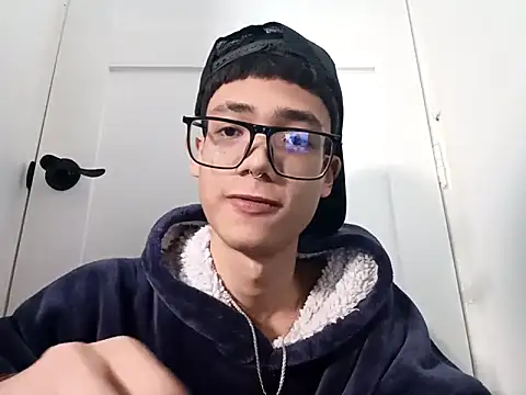 Snapshot of Santi_Princex chatting on February 18, 2:40 am Santi Princex online show from February 18, 2:40 am