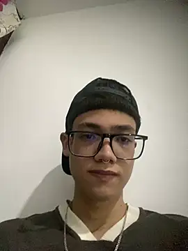 Snapshot of Santi_Princex chatting on February 22, 2:45 am Santi Princex online show from February 22, 2:45 am