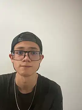 Snapshot of Santi_Princex chatting on March 18, 3:42 am Santi Princex online show from March 18, 3:42 am