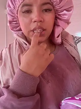 Lucy strong1 online show from February 10, 3:05 pm