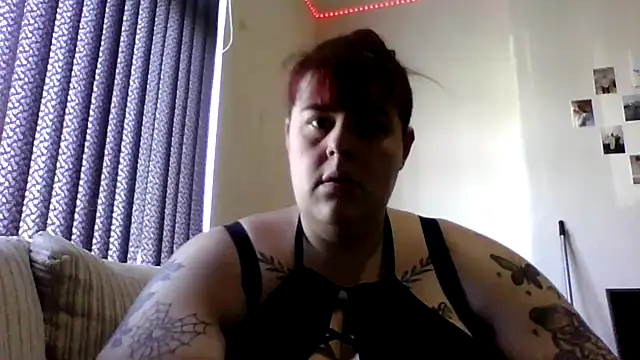 BBWBlossom  online show from March 25, 9:37 am