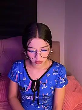 Snapshot of Deva_00 chatting on March 6, 3:36 am Deva 00 online show from March 6, 3:36 am