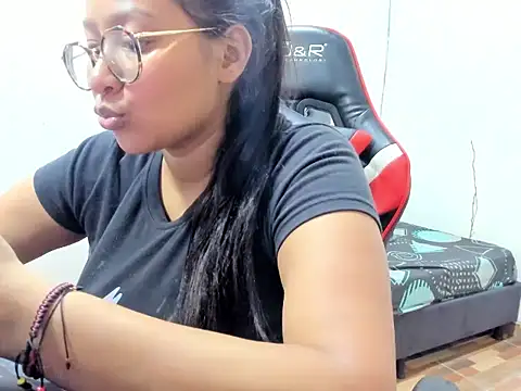 Snapshot of QueenNyxx chatting on March 10, 2:55 pm QueenNyxx online show from March 10, 2:55 pm