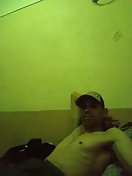 Snapshot of segnini21 chatting on May 23, 8:35 pm segnini21 online show from May 23, 8:35 pm