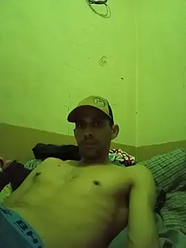 Snapshot of segnini21 chatting on June 2, 4:47 am segnini21 online show from June 2, 4:47 am