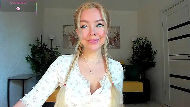 caty kiss online show from July 27, 4:30 am