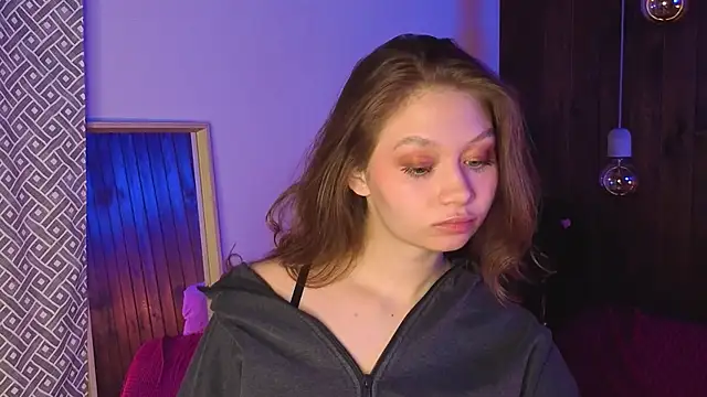 HolliBillig online show from March 15, 7:09 pm