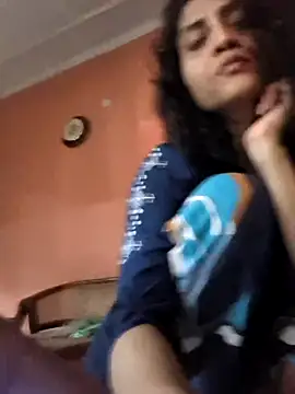 Snapshot of sexysilmy chatting on February 28, 7:09 am sexysilmy online show from February 28, 7:09 am