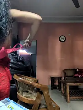 Snapshot of sexysilmy chatting on March 12, 5:24 am sexysilmy online show from March 12, 5:24 am