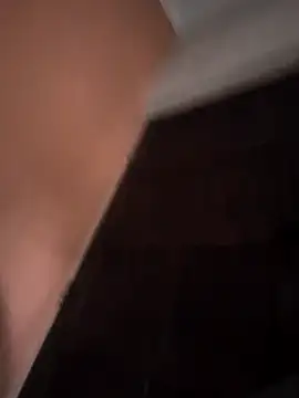 Snapshot of sexysilmy chatting on March 20, 8:19 am sexysilmy online show from March 20, 8:19 am