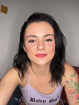 alwayshornyvivi online show from March 29, 7:58 pm