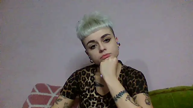 AlisaDear257 online show from February 12, 7:42 pm