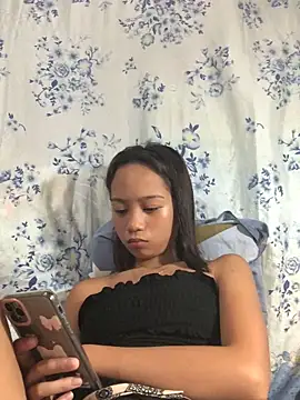 Snapshot of Asianpinay_Skinny1818 chatting on June 10, 9:52 am Asianpinay Skinny1818 online show from June 10, 9:52 am