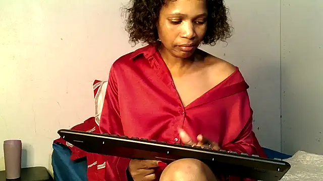 Snapshot of Mabelle_Eveline chatting on March 11, 7:09 pm Mabelle Eveline online show from March 11, 7:09 pm