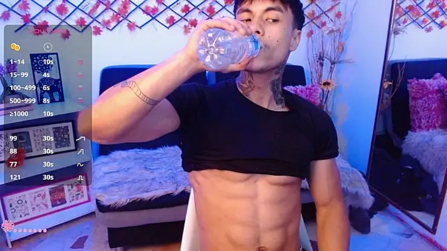 IanWest  online show from June 22, 9:34 pm