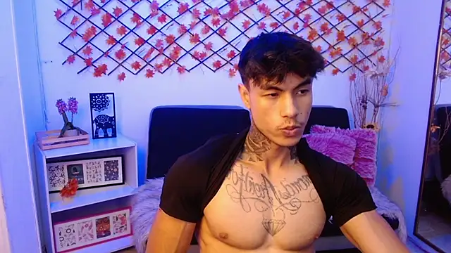 IanWest  online show from June 23, 9:46 pm