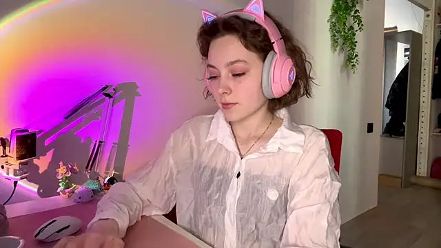 SlunkRear online show from February 10, 11:42 pm