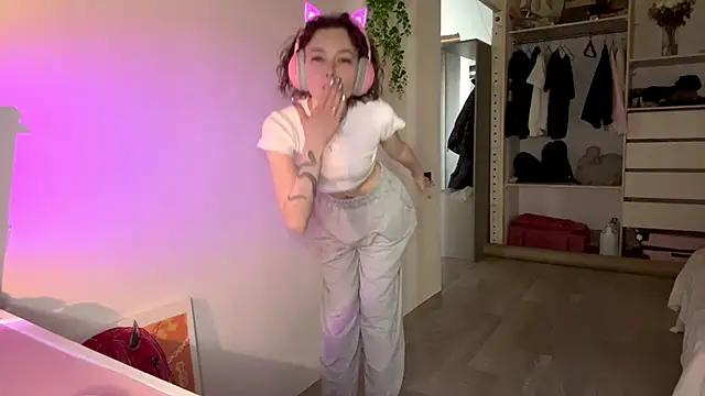 SlunkRear online show from February 11, 11:21 pm