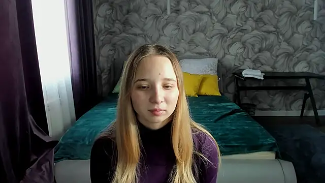 Esme Brady online show from February 15, 3:36 am